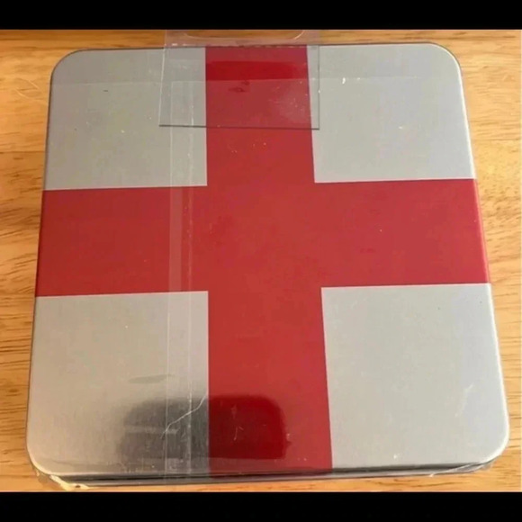 New Hello Kitty 3ct lip balm gift set - holiday set - Picture 2 of 2